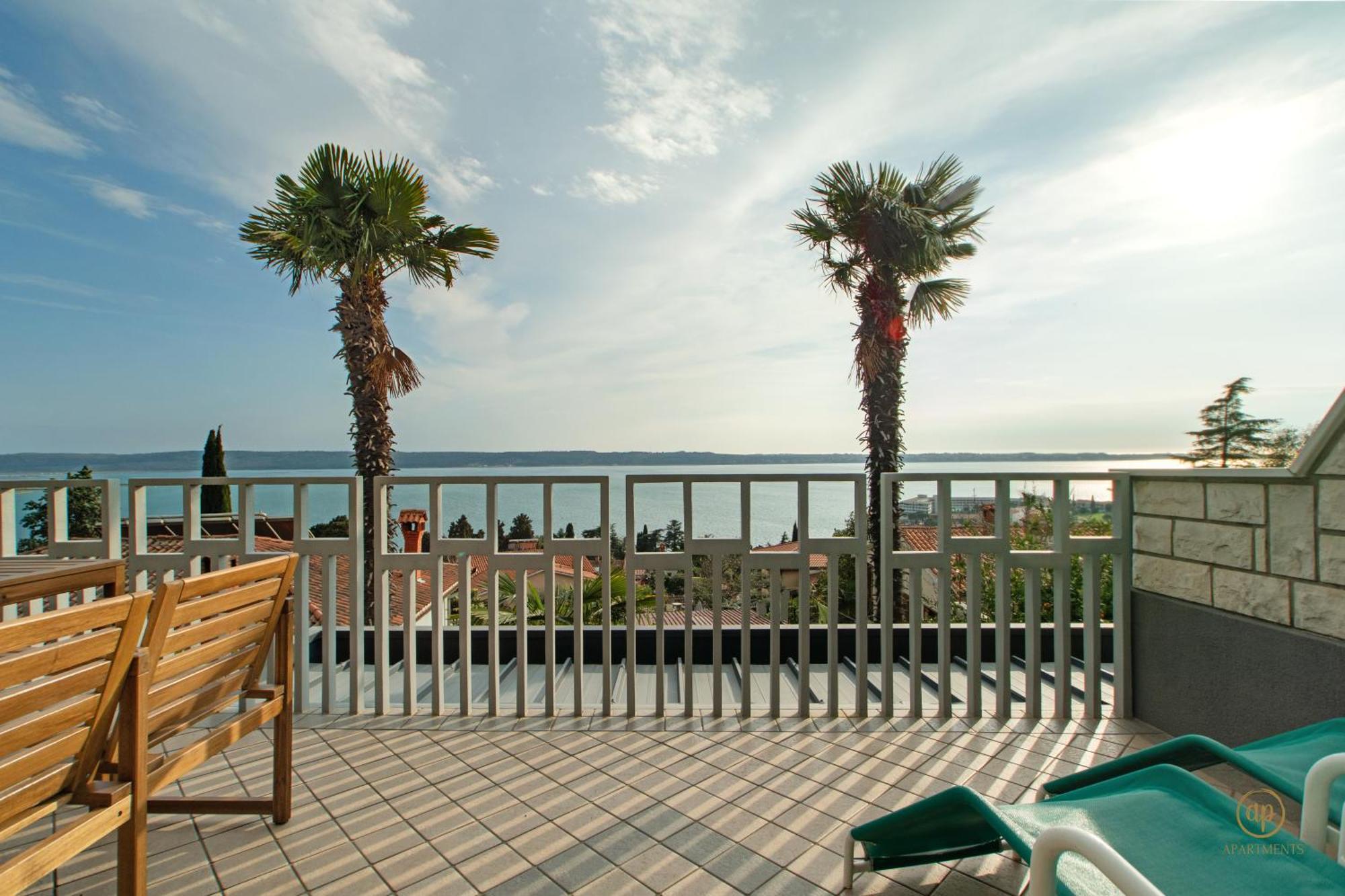 Aria Superior Apartment, Seaview & Wellness 波尔托罗 外观 照片